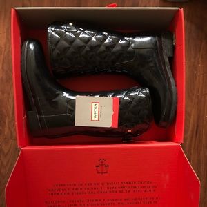 Black Refined High Gloss Quilted Short Rain Boot